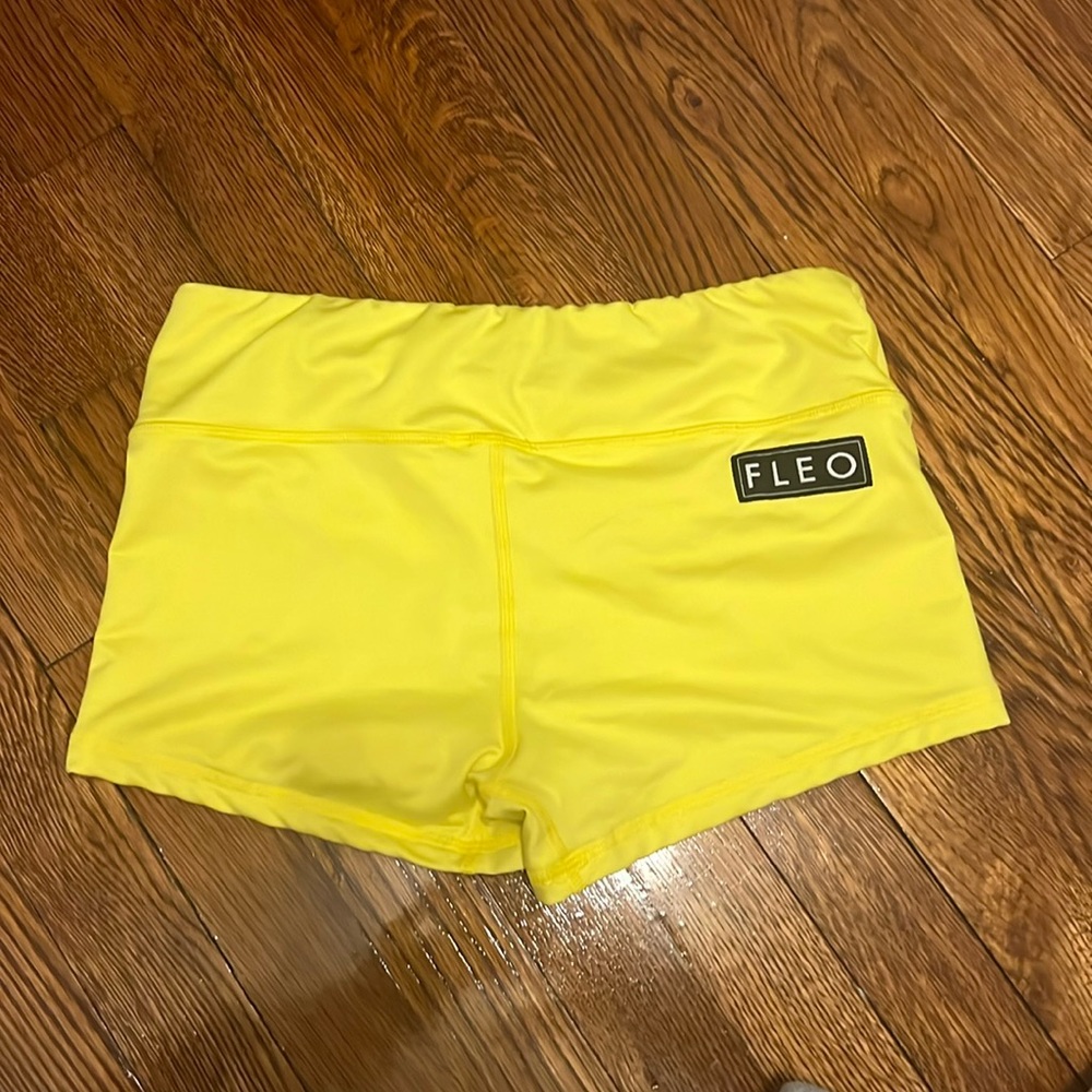 FLEO double lined Neon yellow workout shorts